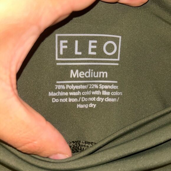 Fleo Green Athletic Leggings Streamlined Design - Picture 4 of 4